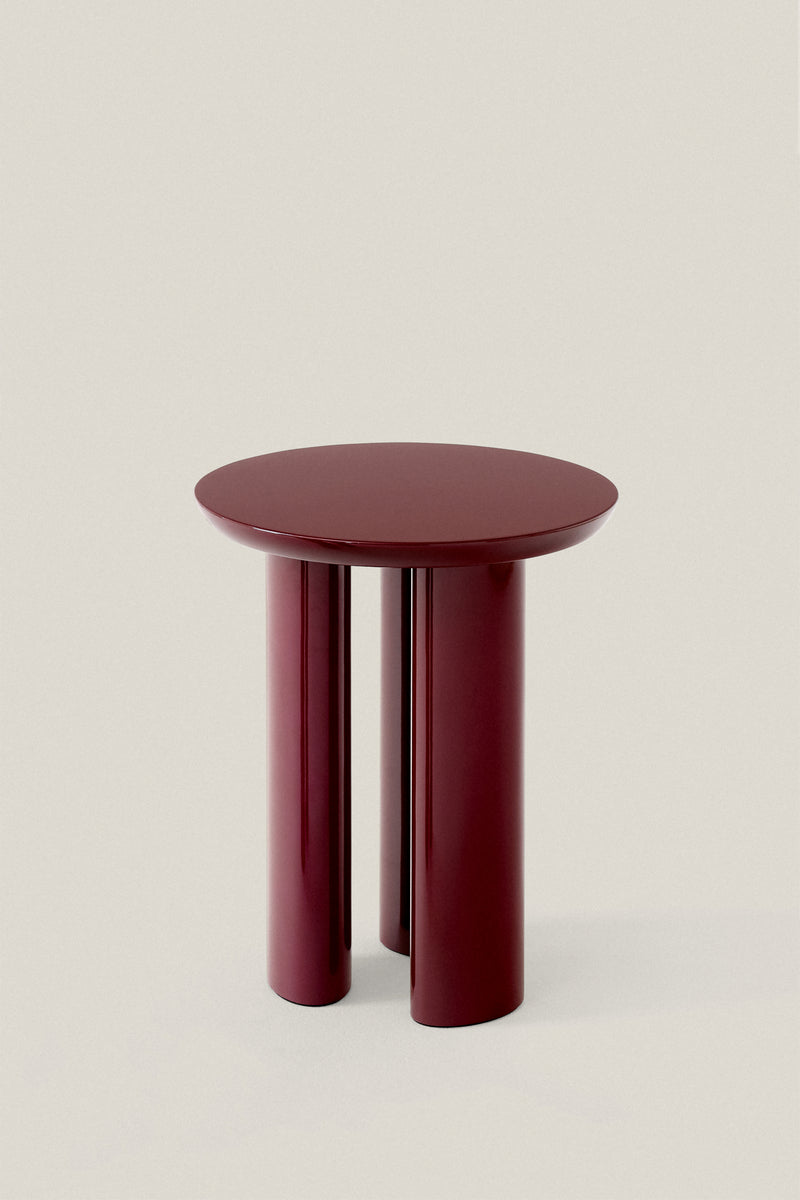Tung Side Table – Sculptural Simplicity