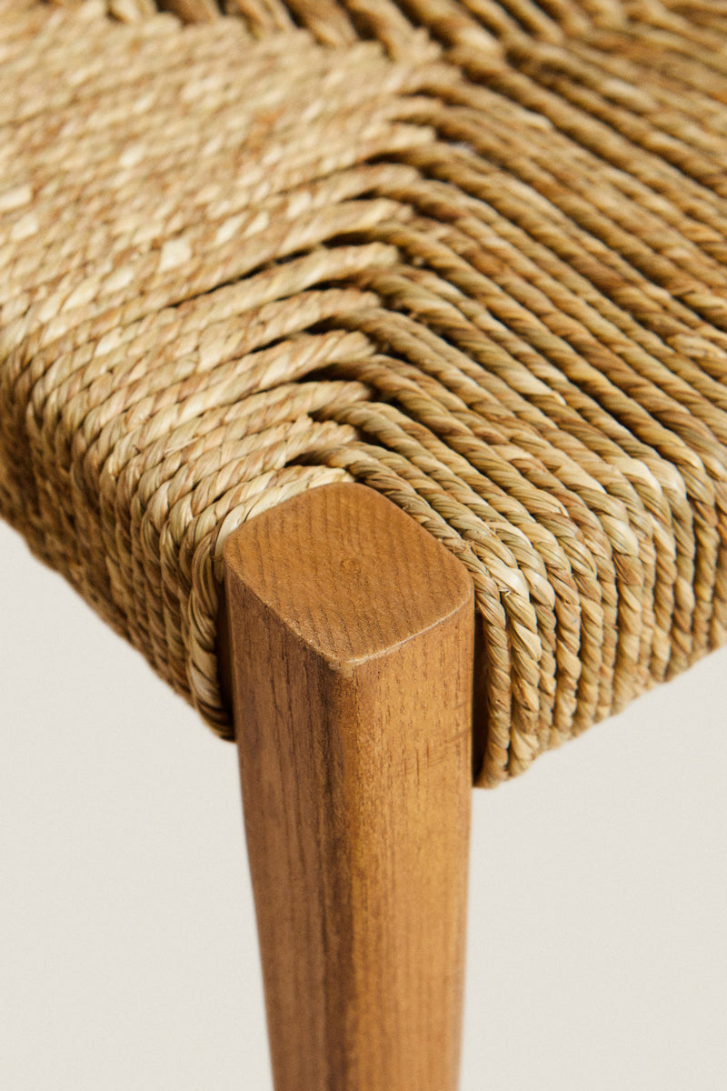 Oak & Seagrass Mini Stool – Crafted for Simplicity
