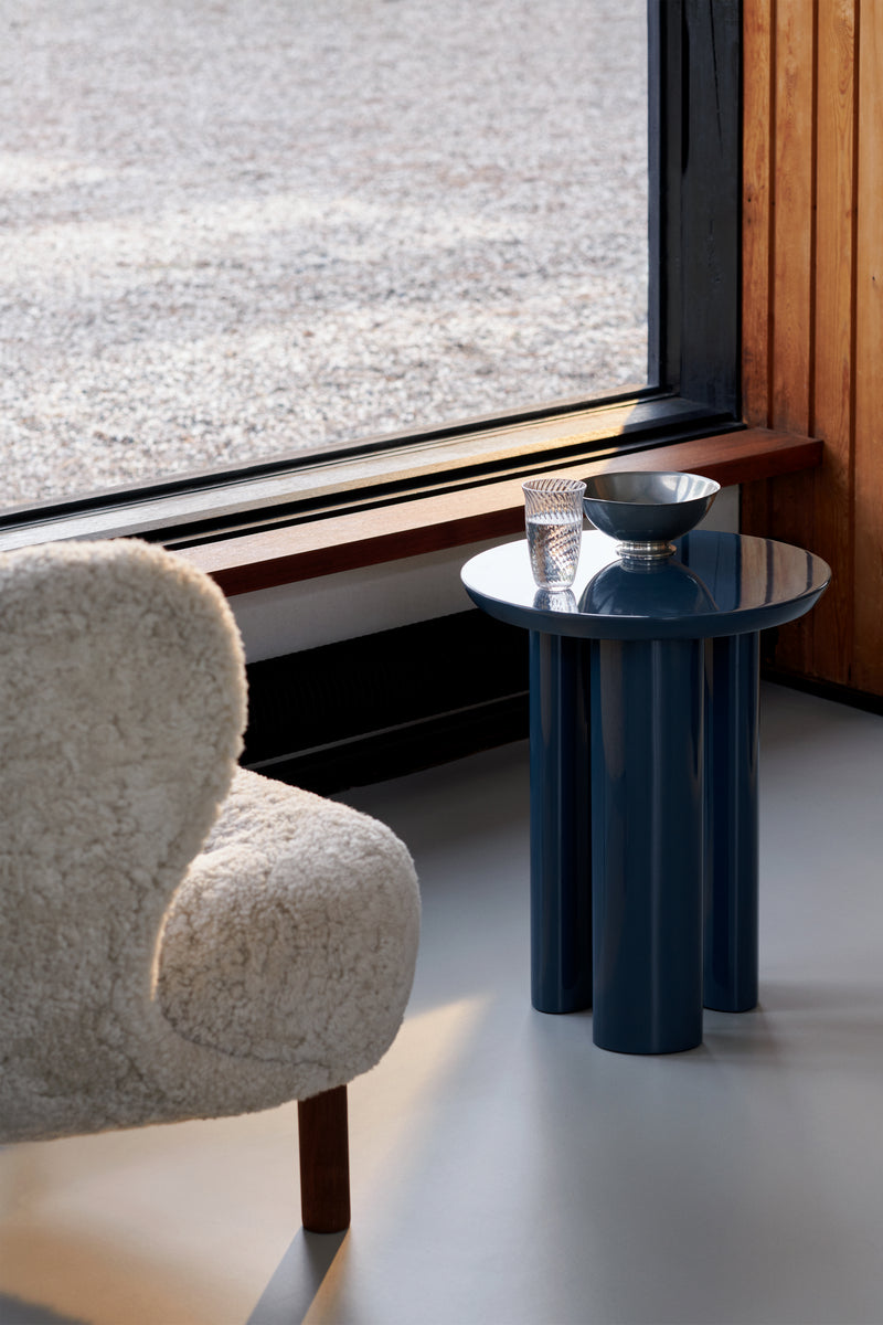 Tung Side Table – Sculptural Simplicity