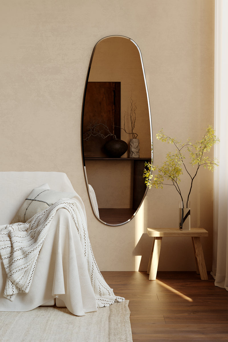 Irregular Wall Mirror – Artistic Simplicity for Modern Spaces