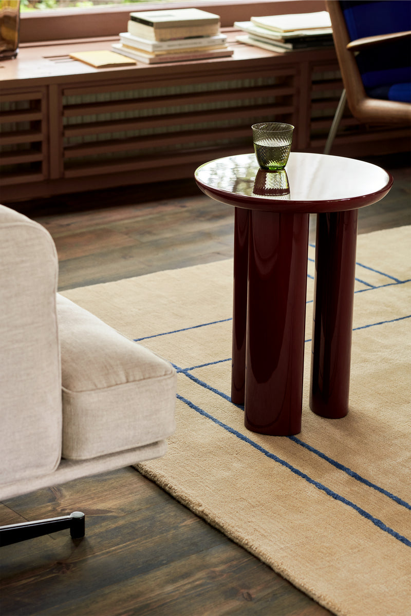 Tung Side Table – Sculptural Simplicity