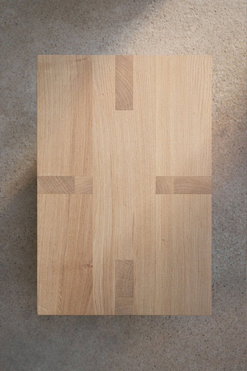 Duysen Side Table – Minimal Form, Subtle Strength