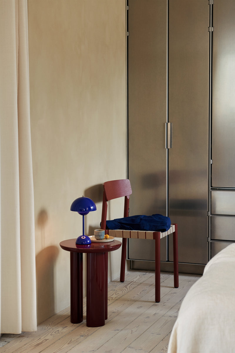 Tung Side Table – Sculptural Simplicity